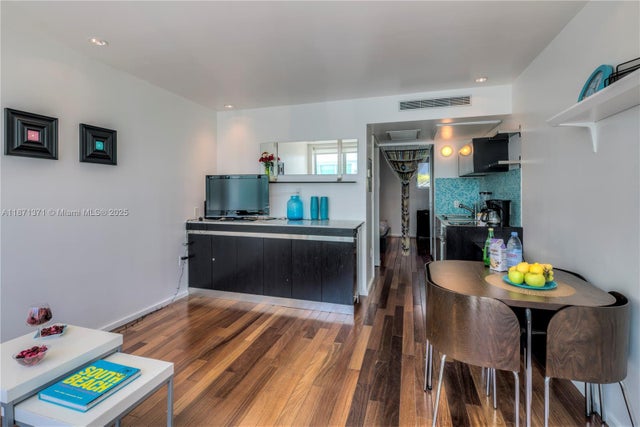 4 of 9 - 1601 West Ave 210, Miami Beach, FL