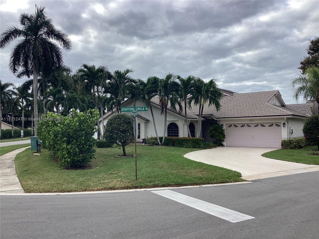 1 of 33 - 10893 N Stafford Cir N, Boynton Beach, FL
