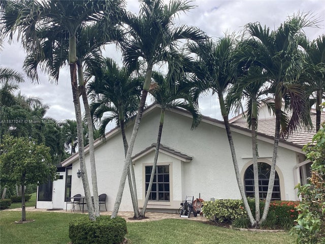 4 of 33 - 10893 N Stafford Cir N, Boynton Beach, FL