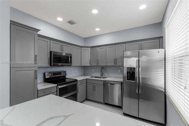4 of 45 - 16859 Sw 1st Mnr, Pembroke Pines, FL