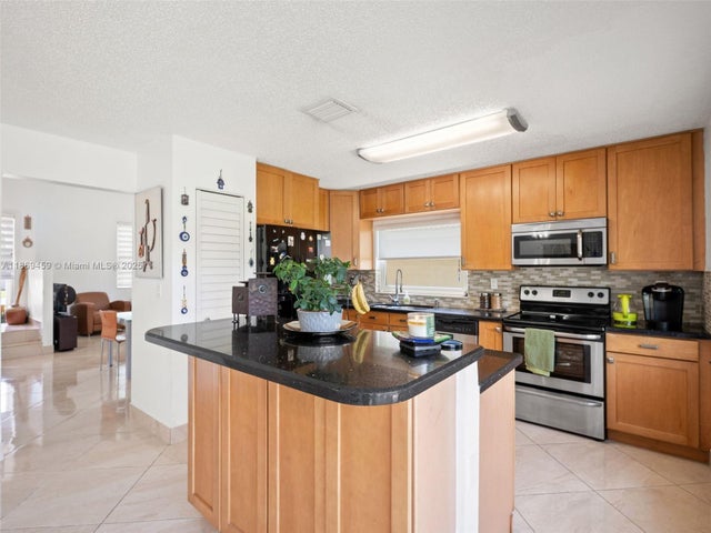 2 of 44 - 1340 Nw 125th Ter, Sunrise, FL