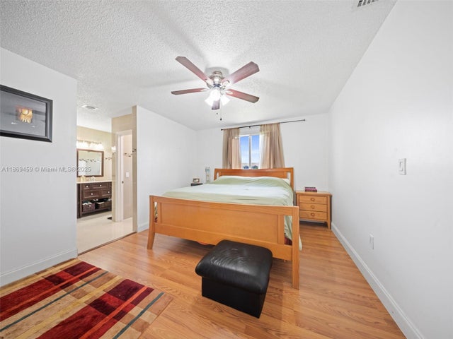 4 of 44 - 1340 Nw 125th Ter, Sunrise, FL