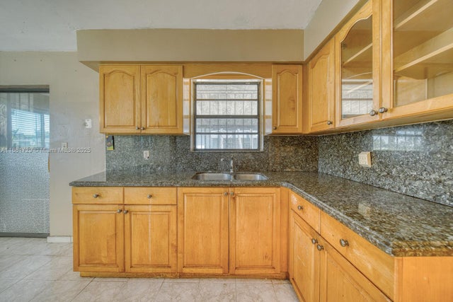 4 of 35 - 3251 S Lake Dr, Miami, FL