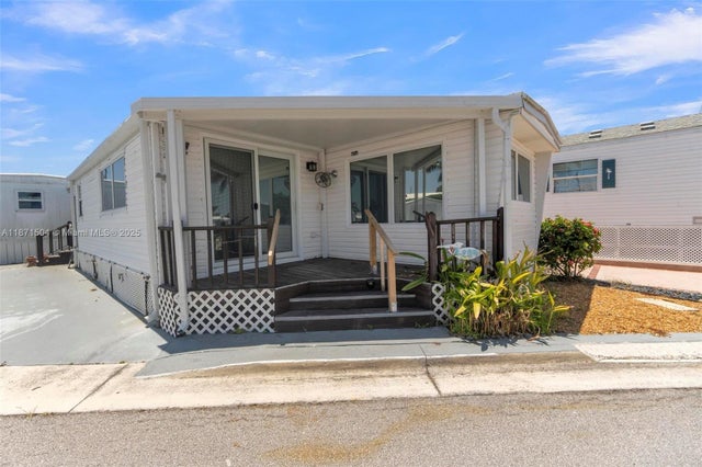 1 of 39 - 204 Flamingo Dr, Briny Breezes, FL