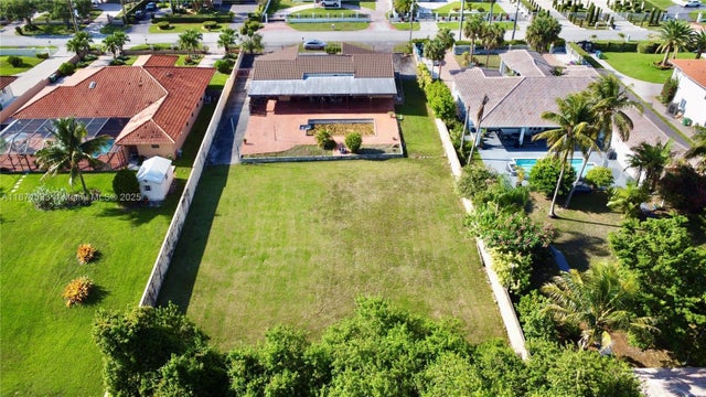2 of 18 - 13820 Sw 34th St, Miami, FL