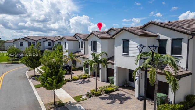 2 of 37 - 15953 Sw 2nd Pl, Pembroke Pines, FL