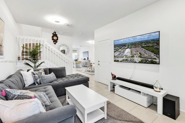 5 of 37 - 15953 Sw 2nd Pl, Pembroke Pines, FL