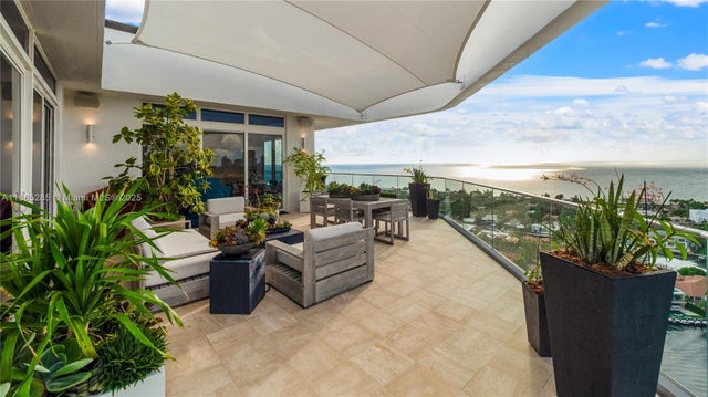 3 of 73 - 19707 Turnberry Way Ts-3, Aventura, FL