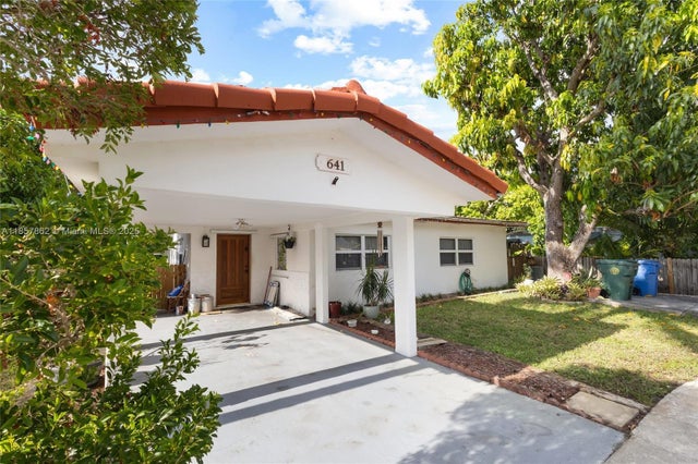 2 of 26 - 641 Ne 56th Ct, Oakland Park, FL