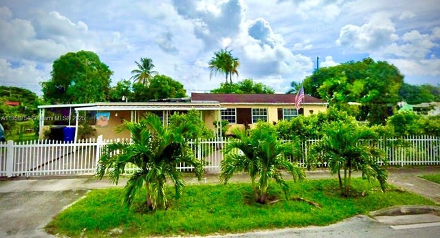 1 of 11 - 17001 Ne 6th Ct, North Miami Beach, FL