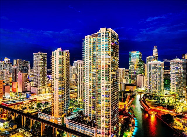 1 of 40 - 185 Sw 7th St 3609, Miami, FL