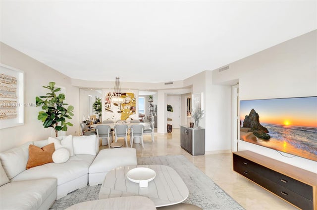 4 of 35 - 848 Brickell Key Dr 2605, Miami, FL