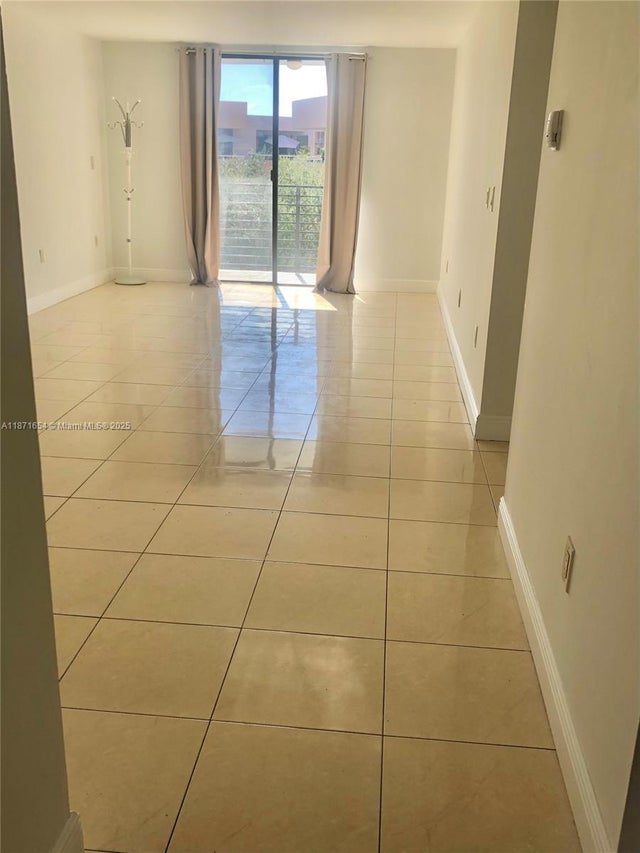 4 of 18 - 8100 Byron Ave 509, Miami Beach, FL