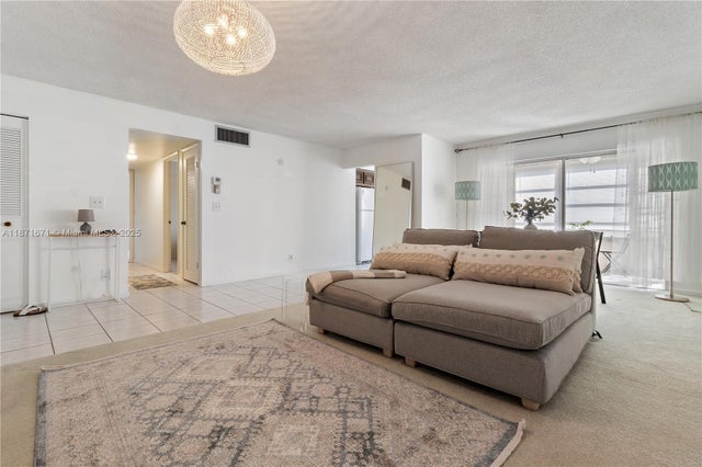 3 of 15 - 4047 Nw 16th St 305, Lauderhill, FL