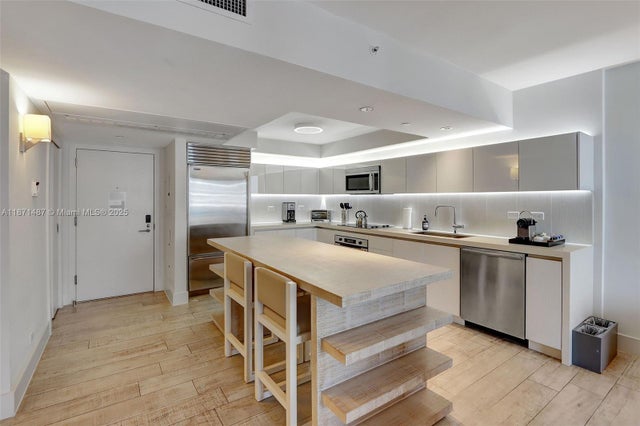 5 of 32 - 102 24th St 1213, Miami Beach, FL