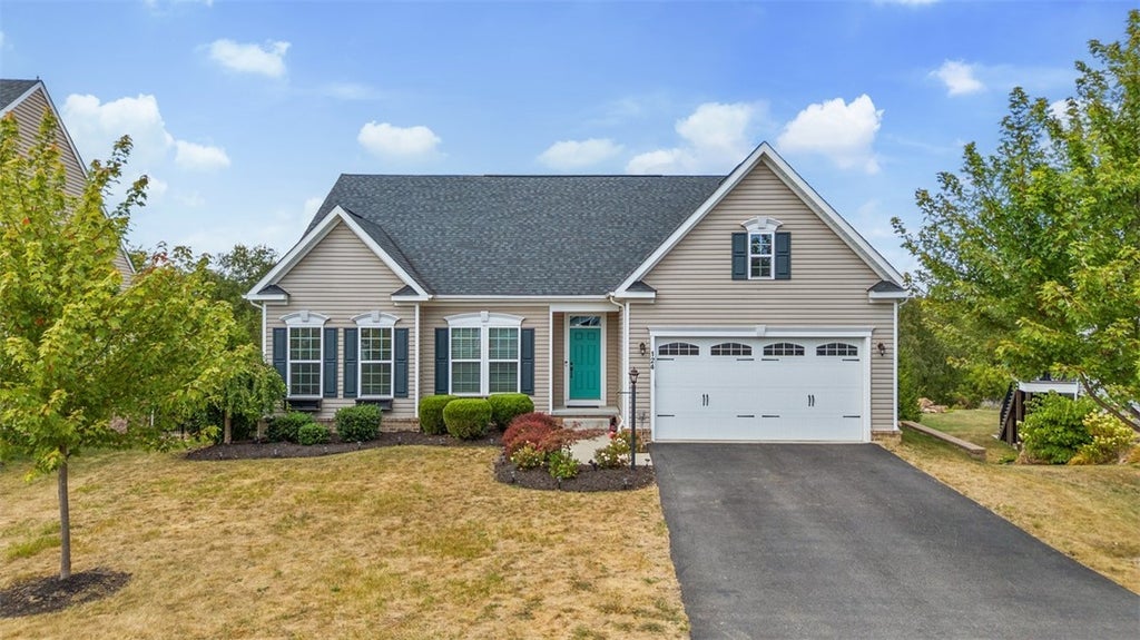 124 Pauline Place, Forward