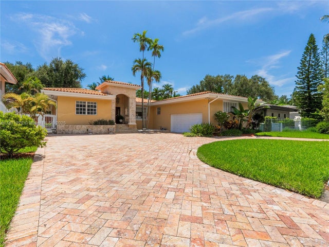 5 of 41 - 3001 S Miami Ave, Miami, FL