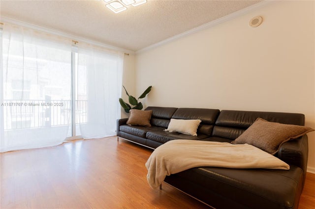 5 of 32 - 17100 N Bay Rd Ph1912, Sunny Isles Beach, FL