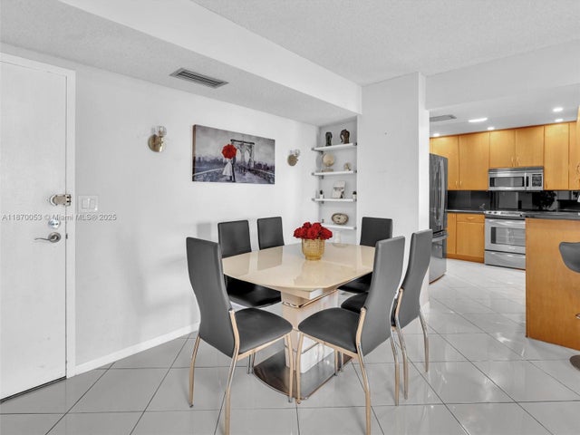 4 of 57 - 1500 S Ocean Dr 3e, Hollywood, FL