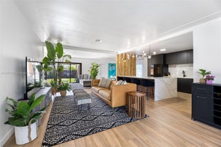 Photo of Listing #A11871559