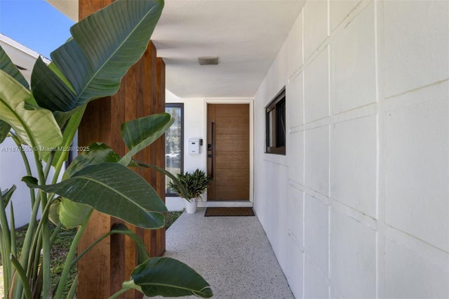 2 of 33 - 1370 71st St, Miami Beach, FL
