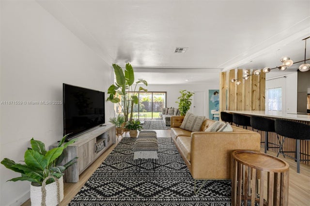 4 of 33 - 1370 71st St, Miami Beach, FL