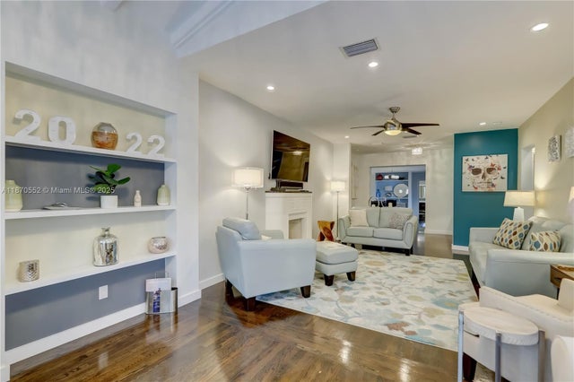 3 of 39 - 1625 Ne 4th Pl, Fort Lauderdale, FL