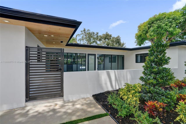 2 of 65 - 1931 Ne 186th Dr, North Miami Beach, FL