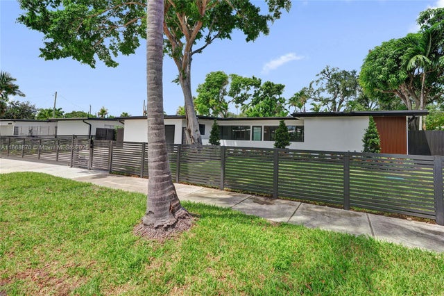 5 of 65 - 1931 Ne 186th Dr, North Miami Beach, FL