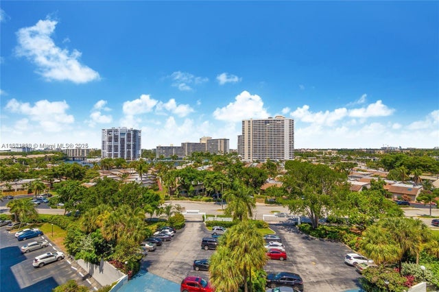 400 Leslie Dr 811, Hallandale Beach
