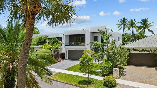 3 of 97 - 618 Ne 17th Way, Fort Lauderdale, FL