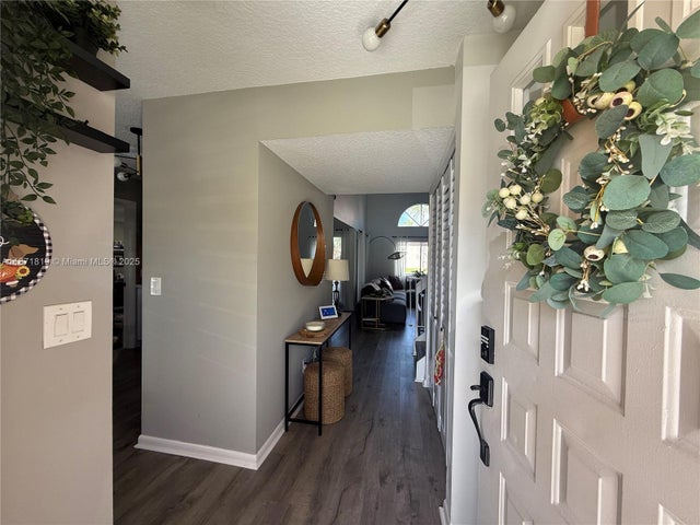 2 of 28 - 1054 Se 6th Ct, Dania Beach, FL