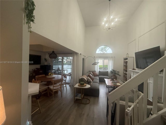 3 of 28 - 1054 Se 6th Ct, Dania Beach, FL