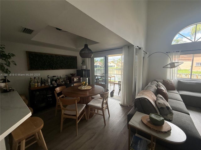 5 of 28 - 1054 Se 6th Ct, Dania Beach, FL