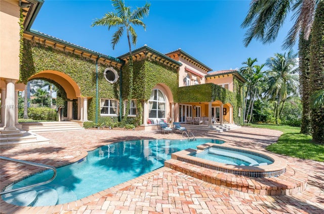 2 of 55 - 104 Paloma Dr, Coral Gables, FL