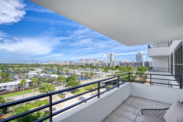 4 of 65 - 2500 Parkview Dr 911, Hallandale Beach, FL