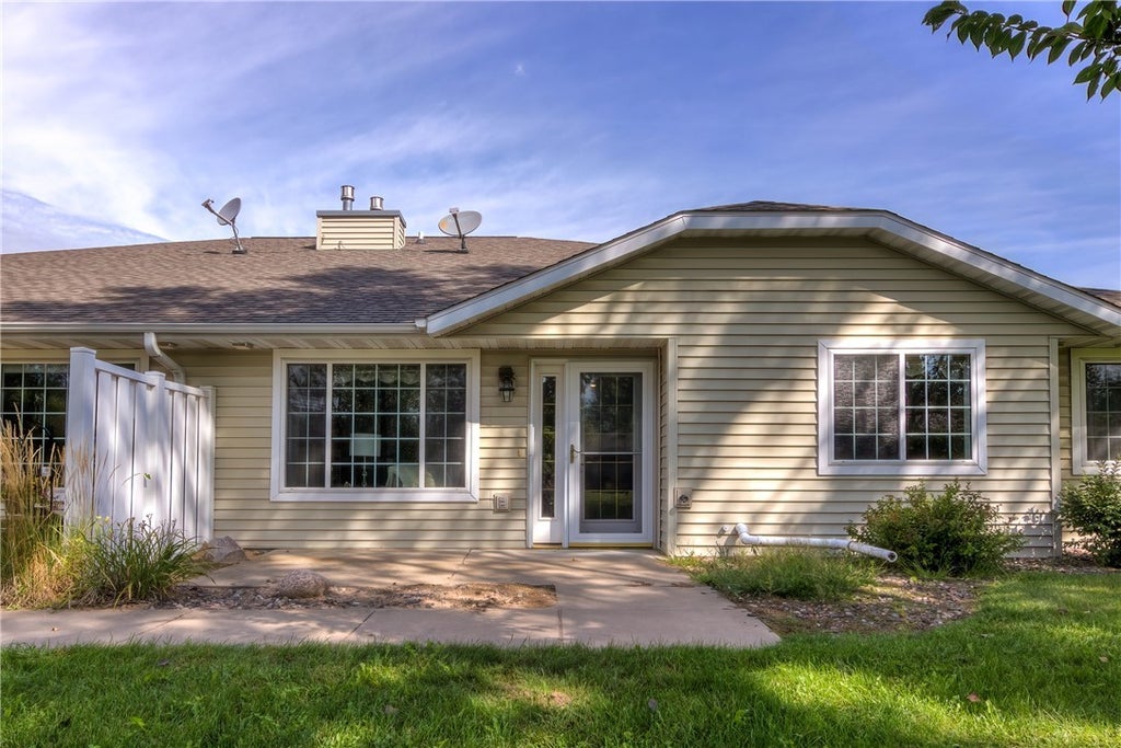 4429 E Robin Meadows Lane 4429, Eau Claire