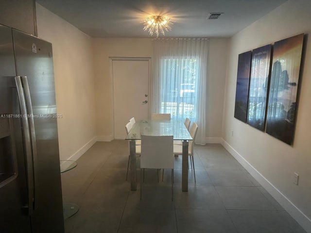 4 of 18 - 2505 Ne 193rd St 4114, Miami, FL