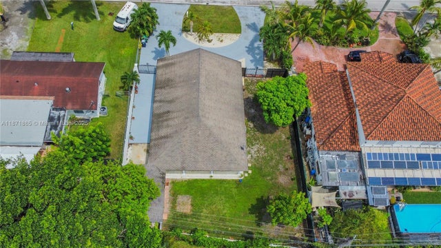 5 of 29 - 9930 Sw 48th St, Miami, FL