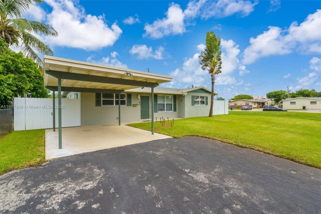 3 of 29 - 2751 Sw 4th St, Fort Lauderdale, FL