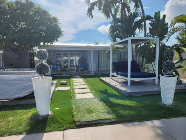 3 of 15 - 160 10th St, Marathon, FL