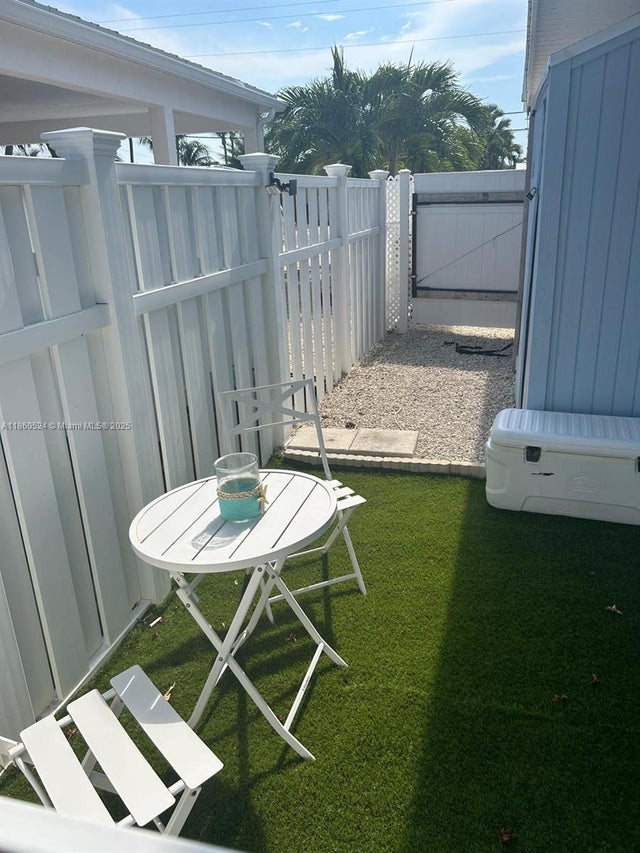 5 of 15 - 160 10th St, Marathon, FL