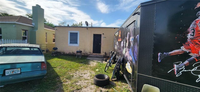 1 of 6 - 1846 Nw 49th St, Miami, FL
