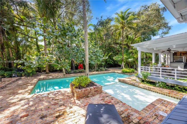 4 of 36 - 5600 Oakwood Ln, Coral Gables, FL