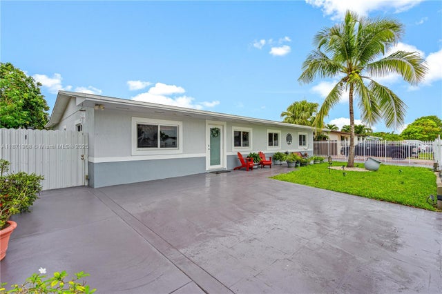 4 of 44 - 11740 Sw 182nd Ter, Miami, FL
