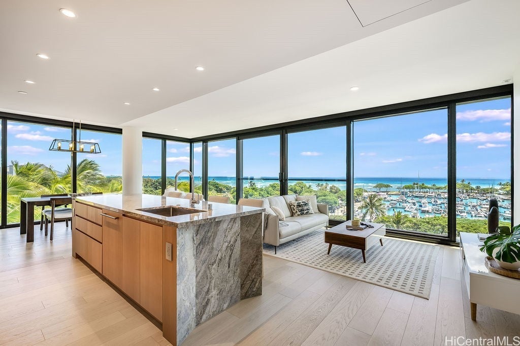 Photo of Listing #202519432