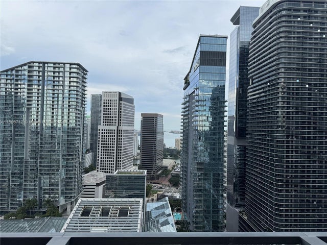 1 of 26 - 88 Sw 7th St 3007, Miami, FL