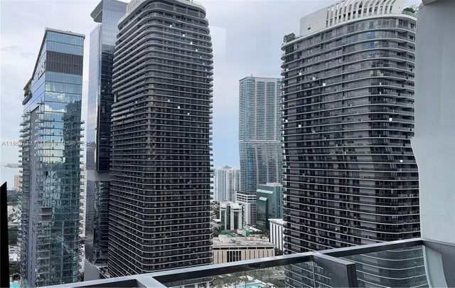 2 of 26 - 88 Sw 7th St 3007, Miami, FL