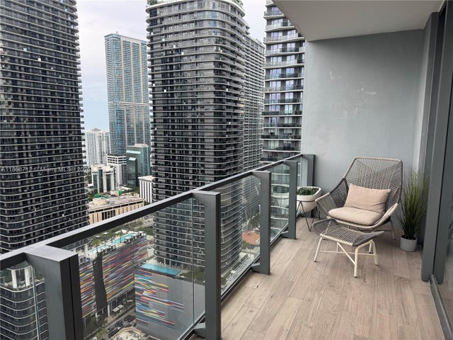 3 of 26 - 88 Sw 7th St 3007, Miami, FL