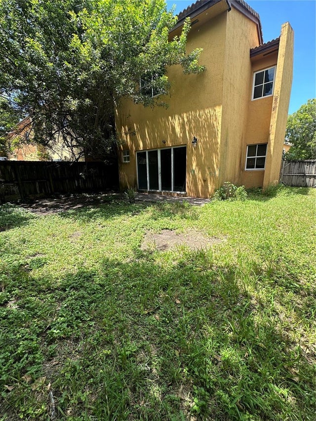 2 of 13 - 855 Sw 6th Ct, Florida City, FL